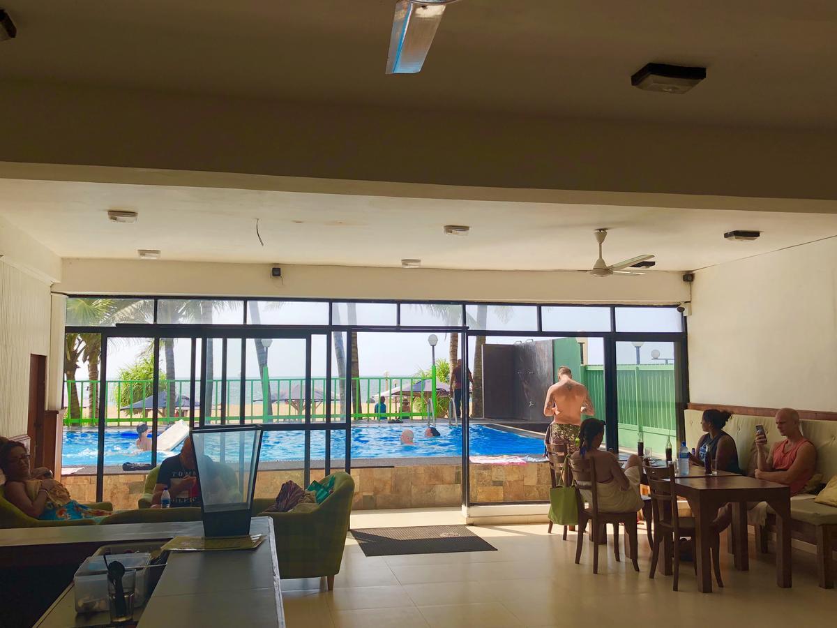 Lanka Beach Hotel Ettukala Exterior photo