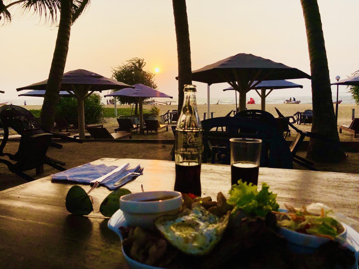 Lanka Beach Hotel Ettukala Exterior photo