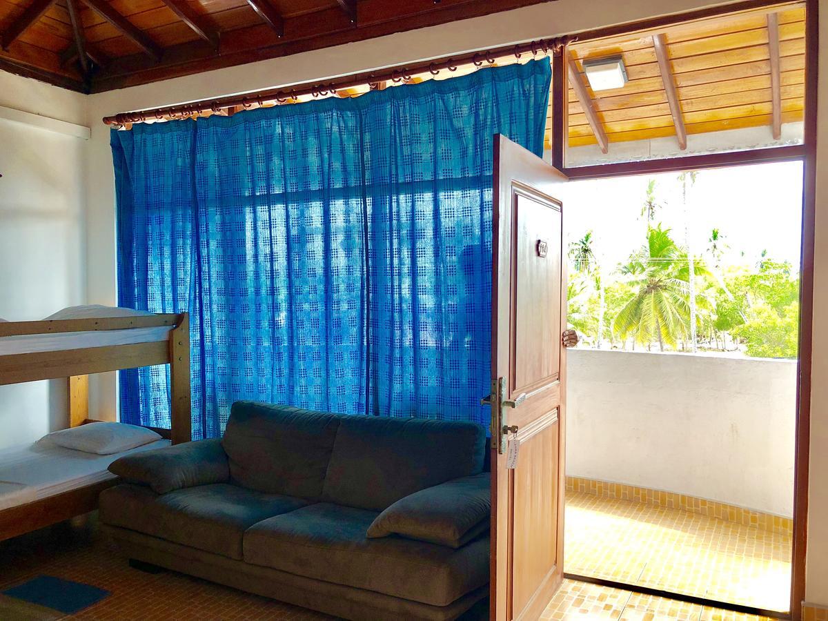 Lanka Beach Hotel Ettukala Exterior photo