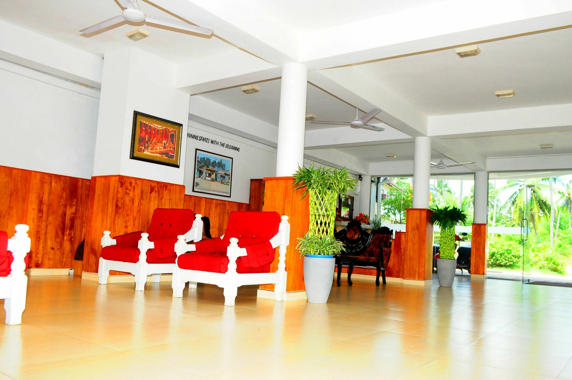 Lanka Beach Hotel Ettukala Exterior photo